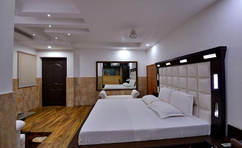 Hotel Sahil Palace Rupnagar  Экстерьер фото