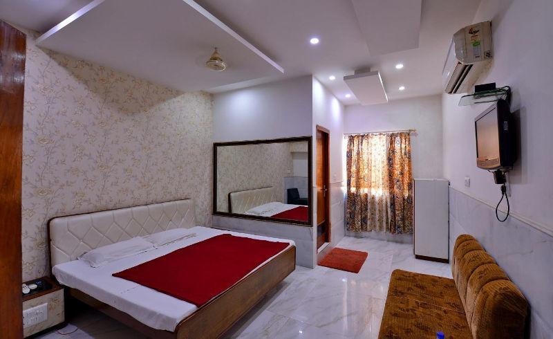 Hotel Sahil Palace Rupnagar  Экстерьер фото